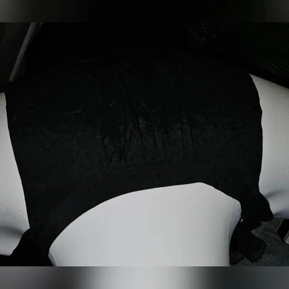 VINCE Sleeveless Blouse - Picture 3 of 9